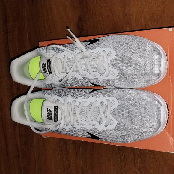 Nike - Picture 1 of 3